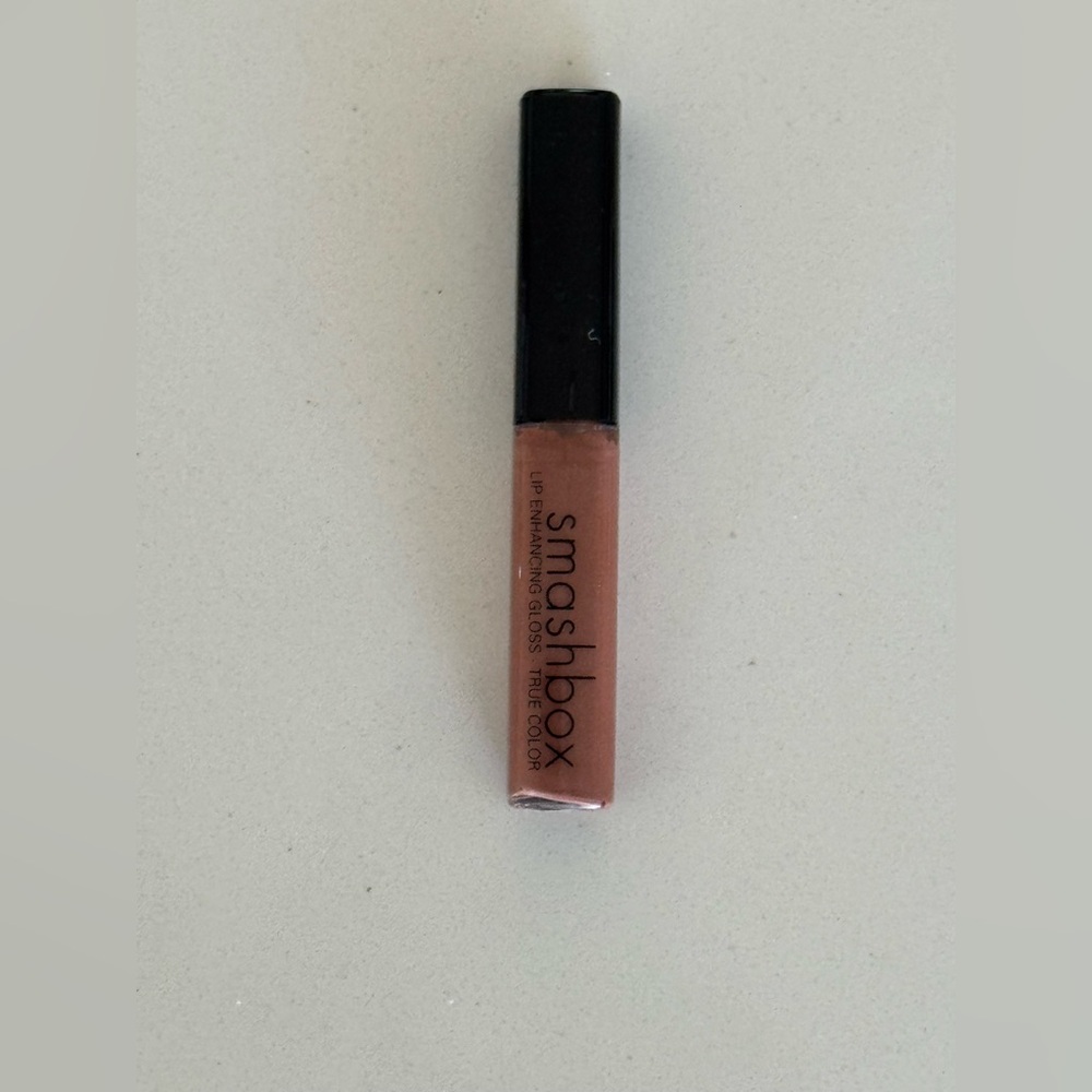 Smashbox Lip Enhancing Gloss in Posh